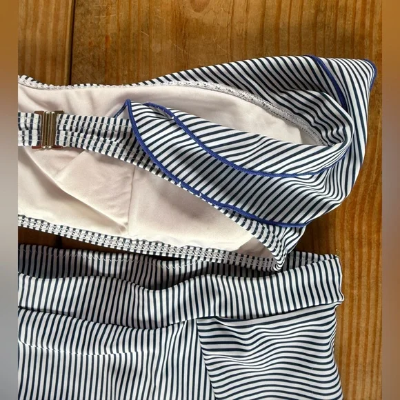 Striped Ruffle Bikini Set - Picture 7 of 10